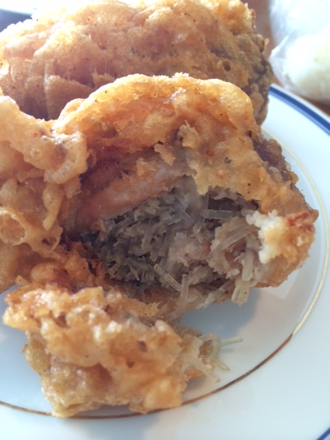 Kannikar's stuffed fried chicken wings