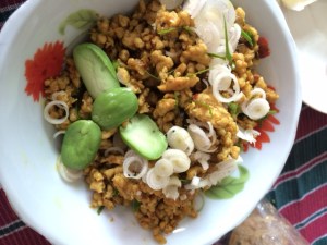 Kua kling with fresh stink bean, courtesy of @chilipastetour